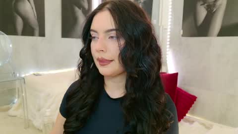 CELIA online show from April 17, 2026, 5:10 am