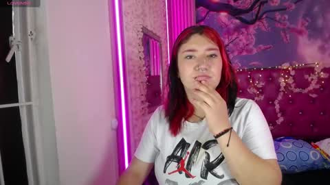 Snapshot of cerecita_02 chatting on September 23, 2025, 11:35 am Cerecita online show from September 23, 2025, 11:35 am