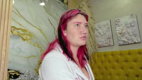 Snapshot of cerecita_02 chatting on September 25, 2025, 12:09 pm Cerecita online show from September 25, 2025, 12:09 pm