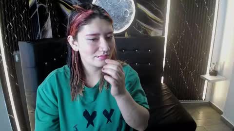 Snapshot of cerecita_02 chatting on October 2, 2025, 11:50 am Cerecita online show from October 2, 2025, 11:50 am