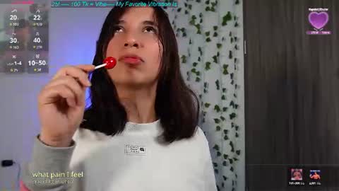 Snapshot of cerecitaqueen chatting on June 12, 2026, 6:51 pm Cerecita online show from June 12, 2026, 6:51 pm