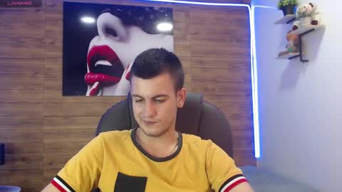 Snapshot of cerokershelby chatting on January 19, 2025, 5:26 am Ceroke online show from January 19, 2025, 5:26 am