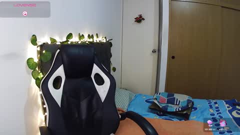 Snapshot of cerso1 chatting on December 4, 2024, 1:25 am Cerso online show from December 4, 2024, 1:25 am