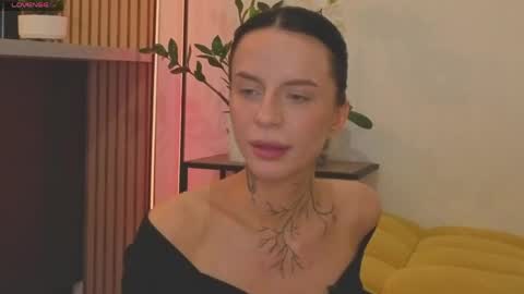 Livia online show from June 8, 2026, 10:21 pm