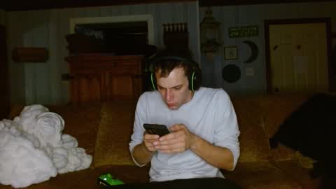 cguffey2284 online show from January 4, 2025, 2:25 am