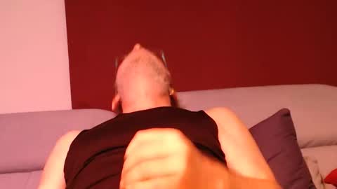 ch_lion online show from April 11, 2026, 1:32 am