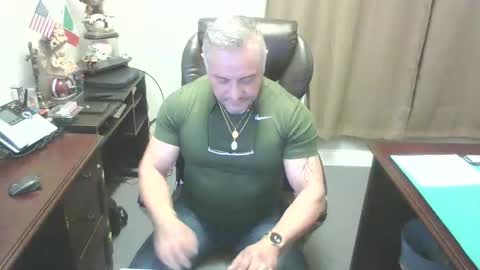 Snapshot of chacho1968 chatting on January 12, 2026, 1:00 am Chuck online show from January 12, 2026, 1:00 am