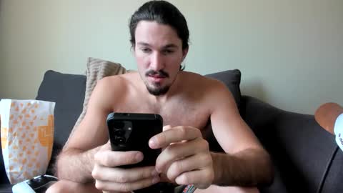 Snapshot of chadpowerz chatting on April 12, 2026, 4:45 pm Lydong online show from April 12, 2026, 4:45 pm