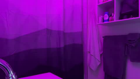 Snapshot of chadtitan chatting on November 9, 2025, 5:22 pm ChadTitan online show from November 9, 2025, 5:22 pm