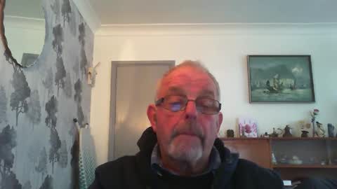 Snapshot of champers37 chatting on February 11, 2025, 2:24 pm Champers online show from February 11, 2025, 2:24 pm