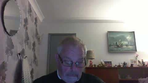 Snapshot of champers37 chatting on December 21, 2025, 3:08 pm Champers online show from December 21, 2025, 3:08 pm