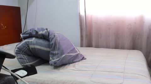 Snapshot of chandler_kenji chatting on November 25, 2025, 12:27 pm Kenji online show from November 25, 2025, 12:27 pm