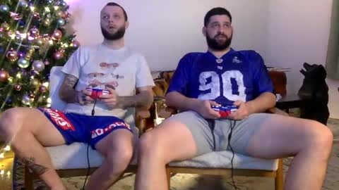 Snapshot of change340 chatting on December 17, 2024, 1:50 am TATS AND TANNED online show from December 17, 2024, 1:50 am