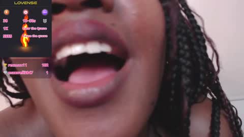 Snapshot of channel_brunette chatting on December 23, 2024, 10:12 pm Chanel online show from December 23, 2024, 10:12 pm