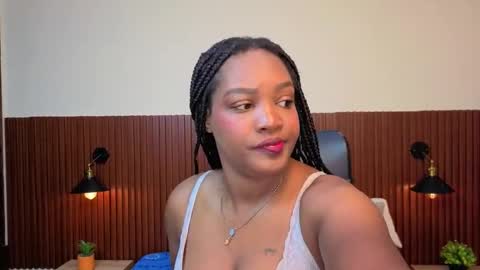 Snapshot of channel_brunette chatting on February 12, 2026, 12:22 pm Chanel online show from February 12, 2026, 12:22 pm