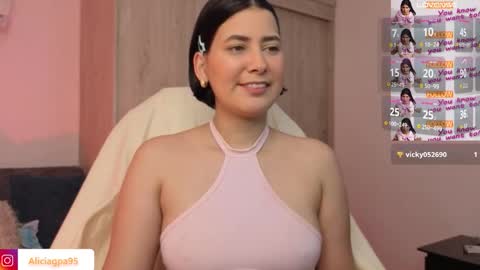 Snapshot of chanonv chatting on October 8, 2025, 6:27 pm Alice online show from October 8, 2025, 6:27 pm