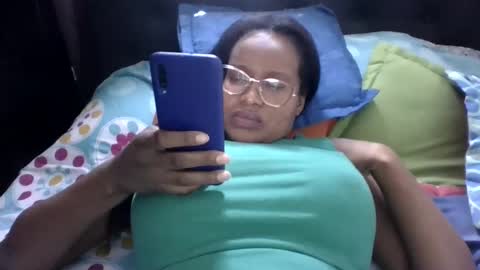 Snapshot of chantal99 chatting on September 20, 2025, 5:47 pm chantal99 online show from September 20, 2025, 5:47 pm