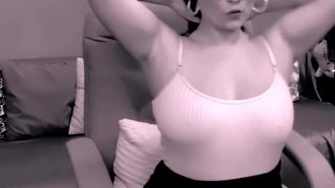 Snapshot of chantallovely chatting on September 21, 2025, 3:02 pm The Queen online show from September 21, 2025, 3:02 pm