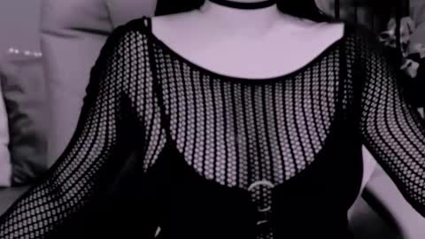 Snapshot of chantallovely chatting on October 29, 2025, 11:34 am The Queen online show from October 29, 2025, 11:34 am