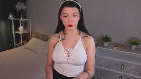 Snapshot of chantelcutty chatting on October 26, 2025, 12:33 pm Amelia online show from October 26, 2025, 12:33 pm