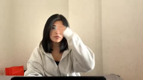 Snapshot of charalilleberg chatting on November 30, 2025, 7:56 am Lola online show from November 30, 2025, 7:56 am