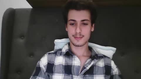 Snapshot of charismaticcharm chatting on January 8, 2025, 8:27 am charismaticcharm online show from January 8, 2025, 8:27 am