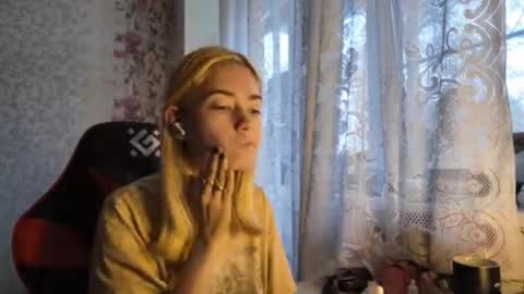 Nancy online show from November 3, 2025, 7:09 am