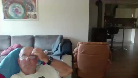 charles6064 online show from June 1, 2026, 2:08 pm