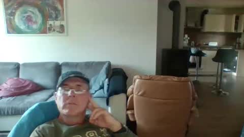charles6064 online show from June 3, 2026, 4:01 pm