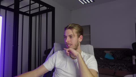 CHARLES SINS online show from February 6, 2025, 7:51 pm