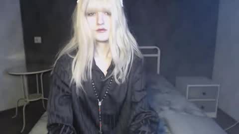 Snapshot of charlie_crystal chatting on February 7, 2026, 12:36 am Charlie online show from February 7, 2026, 12:36 am