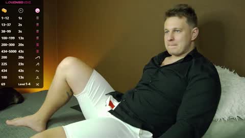 Snapshot of charlie_smiley chatting on September 28, 2025, 1:33 am Charlie Smiley online show from September 28, 2025, 1:33 am