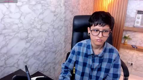 Snapshot of charlietaylor_ chatting on November 7, 2025, 1:00 pm Charlie online show from November 7, 2025, 1:00 pm