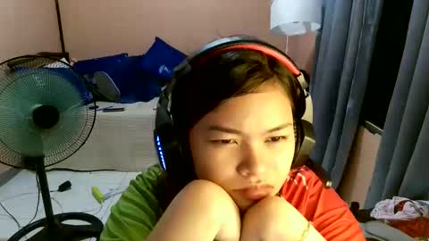 Snapshot of charlincadorna125 chatting on January 6, 2026, 10:19 am Sweetieeche online show from January 6, 2026, 10:19 am