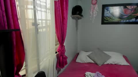 charllothehart2 online show from November 6, 2025, 12:06 pm