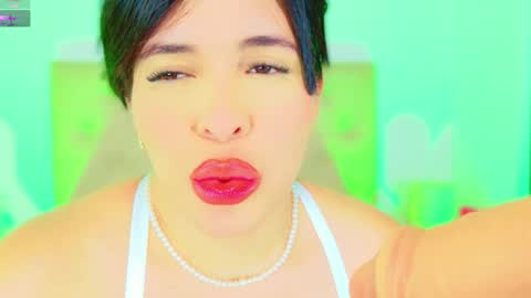 Snapshot of charlootteevans chatting on December 17, 2025, 2:06 am Charloott Evans online show from December 17, 2025, 2:06 am