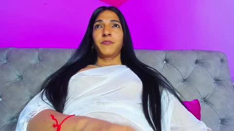 Snapshot of charlot_sanchez chatting on December 25, 2024, 11:53 pm lot online show from December 25, 2024, 11:53 pm