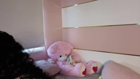 Snapshot of charlote__miller chatting on October 19, 2025, 11:44 am You honey online show from October 19, 2025, 11:44 am