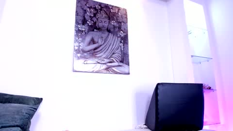 Snapshot of charlote_zc_ chatting on March 6, 2025, 10:58 pm Charlote online show from March 6, 2025, 10:58 pm