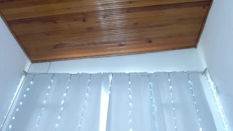 charlothe_wright online show from April 23, 2026, 7:49 pm