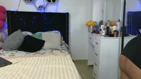 charlotte_027 online show from March 23, 2026, 3:54 am