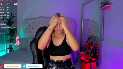 Snapshot of charlotte__grey chatting on February 17, 2025, 8:04 pm charlotte grey online show from February 17, 2025, 8:04 pm