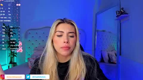 Snapshot of charlotte__grey chatting on March 7, 2025, 7:38 pm charlotte grey online show from March 7, 2025, 7:38 pm