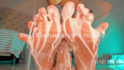 charlotte  grey online show from February 28, 2026, 8:21 pm