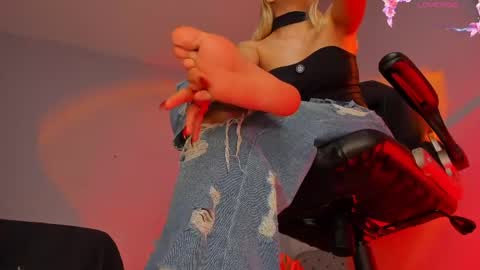 charlotte  grey online show from April 4, 2026, 6:49 pm