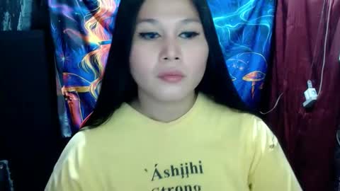 charlotte_anne11 online show from November 11, 2025, 12:49 pm