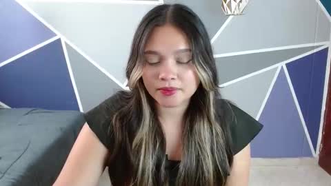 Snapshot of charlotte_greyx chatting on October 19, 2025, 5:46 pm Charlotte online show from October 19, 2025, 5:46 pm