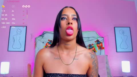 Snapshot of charlotte_kisss chatting on October 30, 2025, 7:58 pm Charlotte online show from October 30, 2025, 7:58 pm