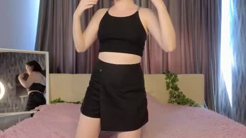 charlotte_mistresssss online show from June 26, 2026, 7:46 am