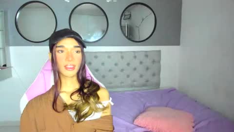 charlotte skiinny online show from November 27, 2025, 3:30 am